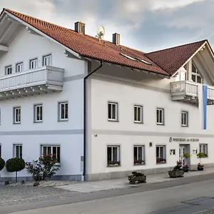 https://hotel-wirtshaus-am-schloss.com-bavaria.com